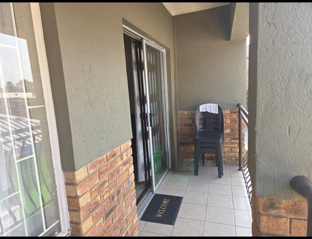 2 BEDROOM APARTMENT FOR SALE IN RUSTENBURG CENTRAL